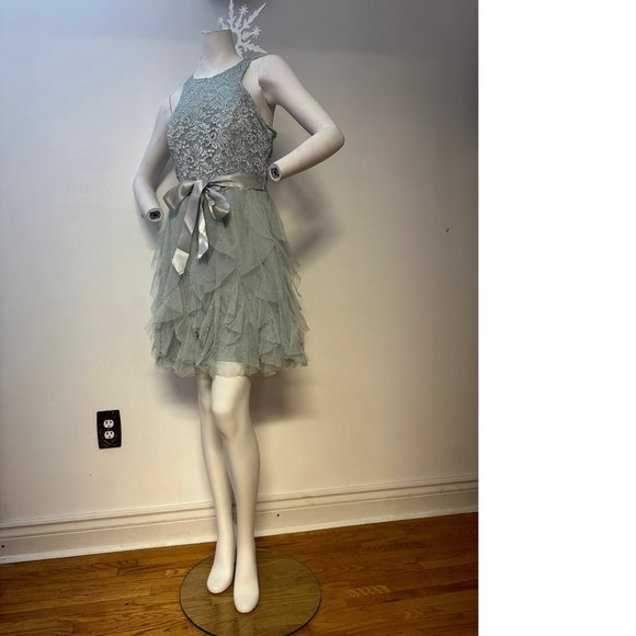 Le Chateau lace sequin tulle mesh sparkly dress mint green seafoam prom NWT - Picture 3 of 6